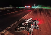 Motociclista fica ferido após ser atingido por carro em rodovia de Santa Fé do Sul