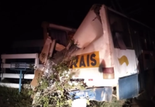 Ônibus bate em poste e deixa Luiziânia sem energia elétrica