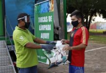 Secretaria de Assistência Social promove entrega de kit com lâmpadas de LED a famílias de baixa renda