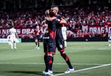 Corinthians joga mal, perde e se complica na Copa do Brasil