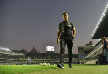 Pressão da torcida aumenta, mas Santos deve manter Bustos