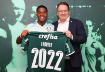 Endrick assina primeiro contrato com o Palmeiras: “É o time do meu coração”