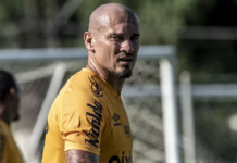 Auro e Felipe Jonatan, com Covid, viram desfalques no Santos