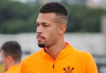 Corinthians vende o zagueiro João Victor para o Benfica
