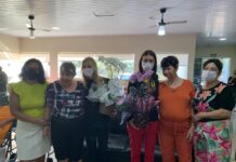 Primeira-dama Rose Seba visita idosas do Lar Viver Bem em manhã de muita alegria