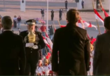 Bolsonaro recebe coração de Dom Pedro I na rampa do Palácio do Planalto