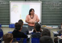 Fliv: escritor indígena visita escola de Votuporanga