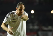 Ceni diz que pensou em colocar Reinaldo para bater pênalti no São Paulo e dá força a Calleri