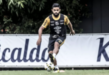 Felipe Jonatan credita evolução no Santos a trabalho extracampo