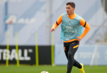 Vitória de Guimarães faz proposta ao Corinthians por Mateus Vital