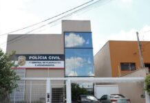 Em abordagem, mulher tenta tirar arma de PM para atirar contra o marido