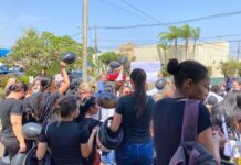 Profissionais de enfermagem protestam contra suspensão do piso salarial em Votuporanga