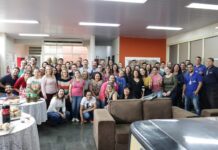 Colaboradores da FEV participam da Semana da Amizade com troca de presentes e mensagens
