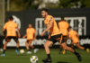 Giuliano e Júnior Moraes treinam e viram opção para Corinthians x Inter