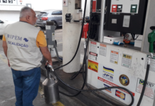 Operação contra fraudes multa postos de combustíveis na região central de Rio Preto