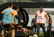 Vítor Pereira pode ter mais três reforços contra o São Paulo
