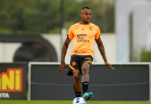 Raul Gustavo e Rafael Ramos podem reforçar o Corinthians na semifinal contra o Fluminense