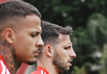 São Paulo treina e embarca para a final da Sul-Americana