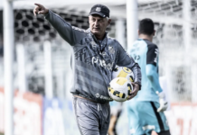 Pedido de goleiros e pontos de referência: por que Lisca tem levado o Santos para treinar na Vila