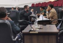 Entre Lula e Bolsonaro, vereadores duelam na Câmara