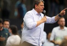 Tarcísio de Freitas diz que irá buscar entendimento com Lula