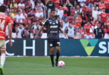 Ed Carlos estreia e vira opção real para posição carente no Santos