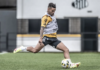 Auro vira única opção para a lateral direita do Santos no Brasileirão