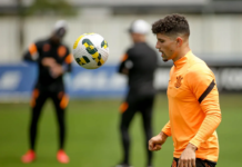 Rafael Ramos volta a treinar, mas não viaja para Caxias do Sul