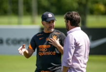 Duilio nega negociação com Oscar e deixa para depois futuro de Vítor Pereira e Yuri no Corinthians