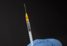 Primeira vacina anticoncepcional para homens deve ficar pronta em 2023