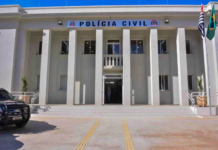 Suspeito de matar ex-sogro a tiros se apresenta à polícia, mas é liberado por conta da lei eleitoral