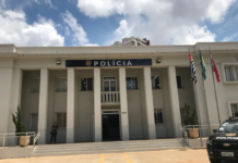 Eleitor é detido após ser flagrado com celular em cabine de votação em Araçatuba