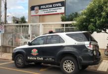 Homem é socorrido inconsciente após pedir ajuda em lanchonete com faca cravada no tórax