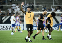 Corinthians esvazia departamento médico, e Paulinho voltará “inteiro” em pré-temporada
