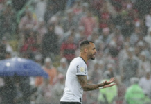 Renato Augusto diz que vice afetou o elenco do Corinthians e vê vaga na Libertadores como prêmio