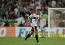 Sem lateral-direito de ofício, Ceni será obrigado a improvisar no São Paulo