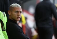 Richarlison volta aos treinos no Tottenham a 16 dias da estreia do Brasil na Copa do Mundo