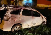 Carro bate em barricada de manifestação e passageiros ficam feridos na Rodovia Euclides da Cunha
