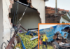 Caminhão carregado com laranjas perde freio e atinge casas em Novais