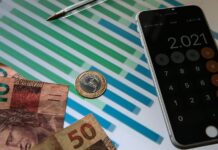 IBGE revisa queda do PIB de 2020 para 3,3%