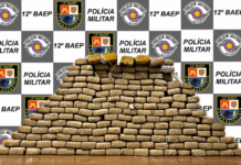 Policiais prendem homem com mais de 170 tijolos de maconha em carro