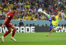Voleio de Richarlison leva prêmio de gol mais bonito da Copa do Mundo de 2022