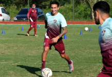 Santos anuncia a contratação do volante Dodi