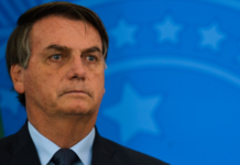 PF diz que Bolsonaro cometeu crime ao associar vacina da covid ao vírus da Aids
