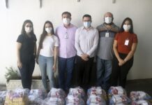 Sicoob UniCentro Br entrega 30 cestas básicas à Santa Casa