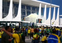 Ao menos 4 ônibus de Votuporanga e região fretados por bolsonaristas são apreendidos em Brasília
