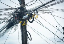 Prefeitura e Elektro reúnem empresas de telefonia e internet para solucionar problemas de fiações em postes