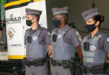 Tarcísio de Freitas descarta tirar câmeras em uniformes da Polícia Militar
