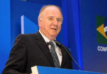 CNM critica reajuste de piso salarial de professores e orienta prefeitos a ignorar aumento