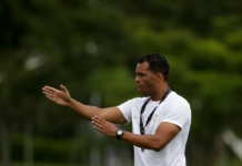 Lázaro começa a armar o Corinthians para enfrentar o Guarani